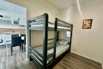 Un ou plusieurs lits dans un hébergement de l'établissement Apartment 3p with Wifi at the foot of the Old Port