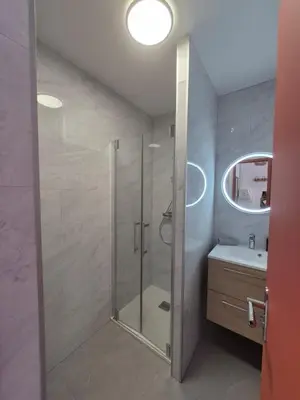 Salle de bains dans l'établissement Charmant studio avec cour privée