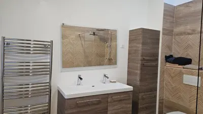 Salle de bains dans l'établissement Belle maison centre ville La Rochelle