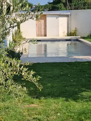 Piscine de l'établissement L'Olivière ou située à proximité