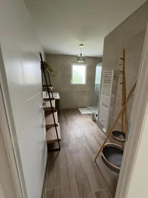 Plan de l'établissement Maison neuve tout confort avec jardin