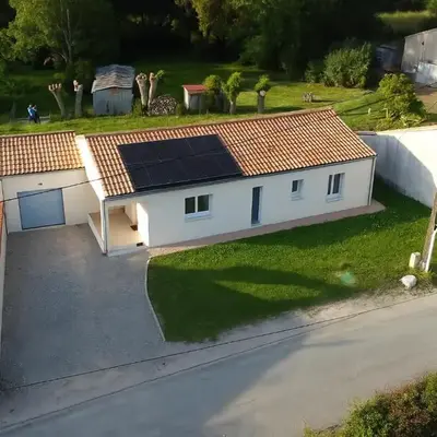 Maison neuve tout confort avec jardin
