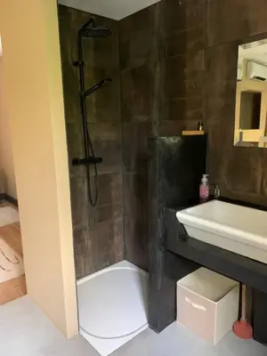 Salle de bains dans l'établissement La villa du Moulin