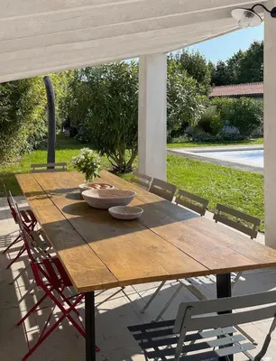 Jardin de l'établissement Maison de charme avec piscine, escapade, détente