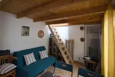 Coin salon dans l'établissement Le refuge de la Fée - centre et plage