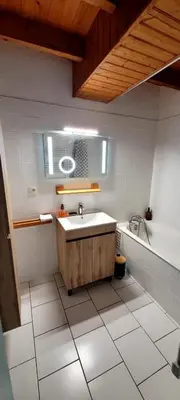 Salle de bains dans l'établissement Le Duplex Charentais