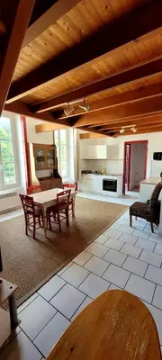 Coin salon dans l'établissement Le Duplex Bordeaux