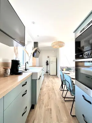 Cuisine ou kitchenette dans l'établissement Le Petit Héros Gîte