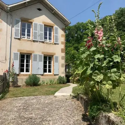 Gite Coccinelle in the medieval town of Confolens