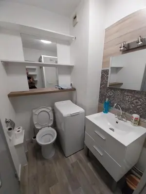 Salle de bains dans l'établissement Studio Beauséjour