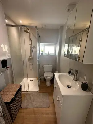 Salle de bains dans l'établissement Maisonnette Cosy T2 parking privé