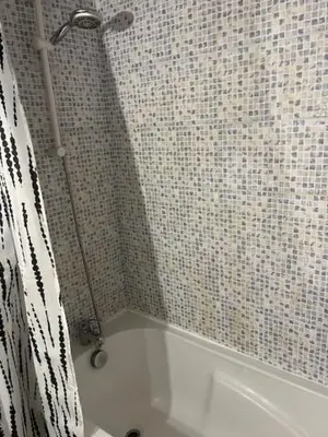 Salle de bains dans l'établissement La Maison du Bonheur