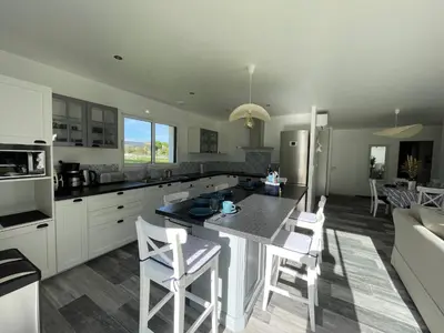 Cuisine ou kitchenette dans l'établissement Les rudali NewPort