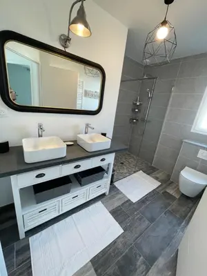 Salle de bains dans l'établissement Les rudali NewPort