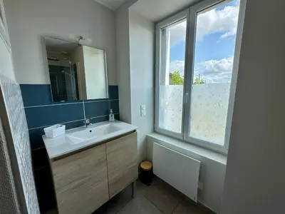 Salle de bains dans l'établissement Gîte du Puits Olivier 10 personne chaleureux 3 étoiles