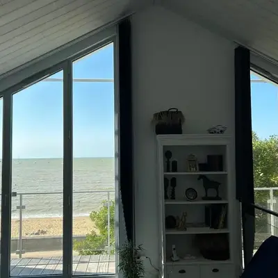 FOURAS villa Jean Michèle Villa Neuve en front de mer