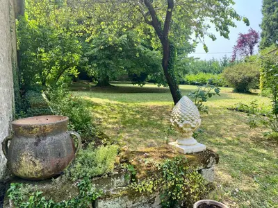 Jardin de l'établissement Le Domaine des Tilleuls