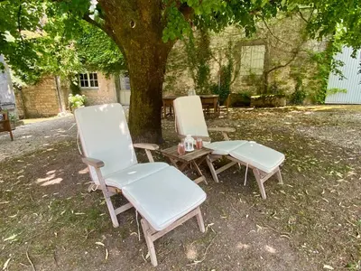 Jardin de l'établissement Le Domaine des Tilleuls