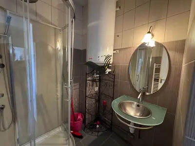 Salle de bains dans l'établissement ARISTIDE 6 - Appartement idéalement situé
