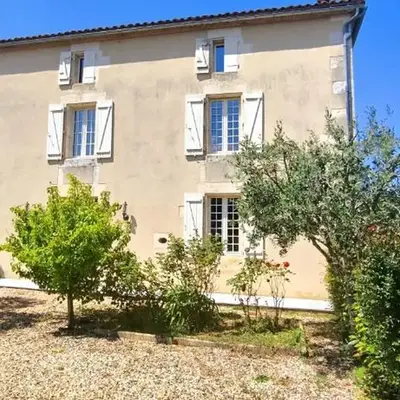 Gite 7 personnes à Montbron