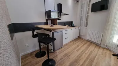 Cuisine ou kitchenette dans l'établissement Romantic Cognac Studio