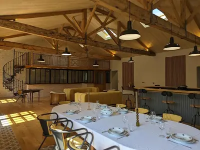 Coin salon dans l'établissement Maison Prunier