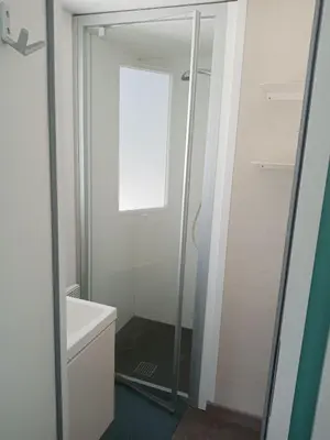 Salle de bains dans l'établissement camping ile aux loisirs