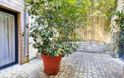 Jardin de l'établissement Lovely Apartment In La Rochelle With Wifi