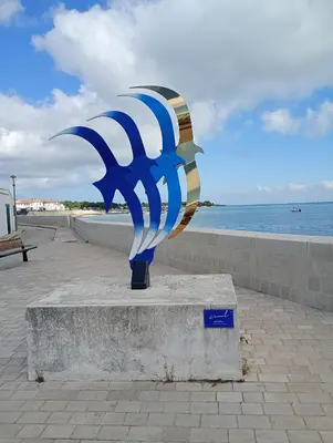 Vue générale sur la mer ou vue sur la mer prise depuis l'appartement