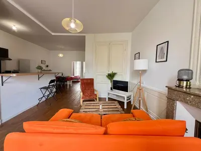 Coin salon dans l'établissement Magnifique T3 en plein centre ville de Poitiers