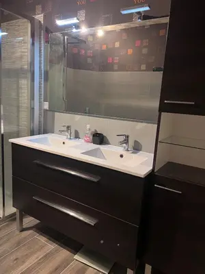 Salle de bains dans l'établissement Maison de ville