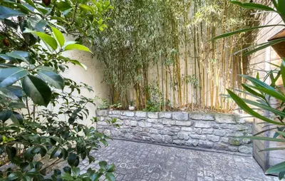 Jardin de l'établissement 1 Bedroom Lovely Apartment In La Rochelle