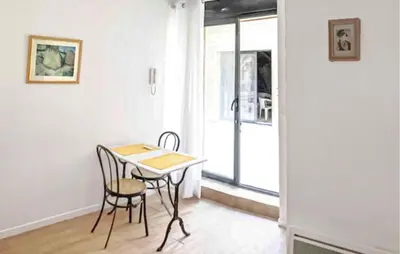 Plan de l'établissement 1 Bedroom Lovely Apartment In La Rochelle