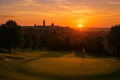 Lever ou coucher de soleil vu de la maison de vacances ou à proximité