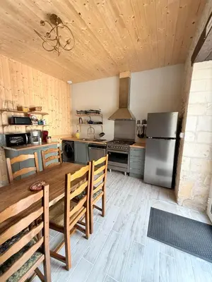 Cuisine ou kitchenette dans l'établissement Logis nature et mer