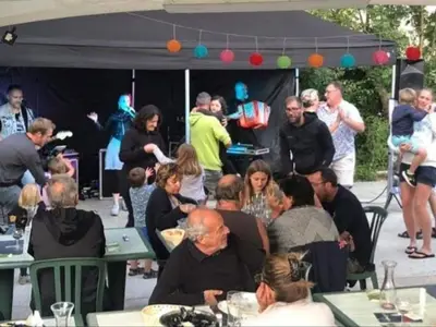 Clients de l'établissement Chalet accessible avec terrasse à Coulon - API-1-52-596