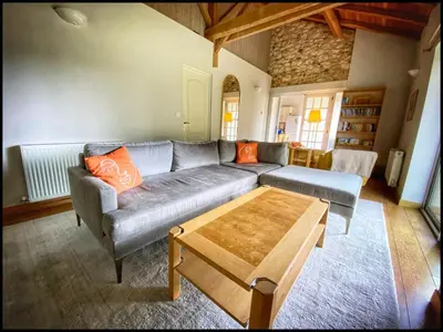 Coin salon dans l'établissement La Grange charentaise