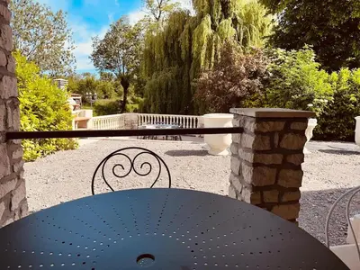 Jardin de l'établissement Le Gîte de Magali
