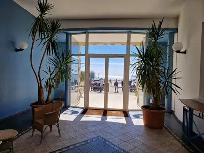 Balcon ou terrasse dans l'établissement Charmant T2Bis Châtelaillon-Plage 3 pers avec piscine - FR-1-706-40
