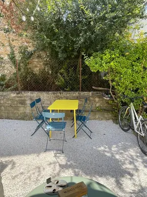 Plan de l'établissement Maison avec terrasse et jardin