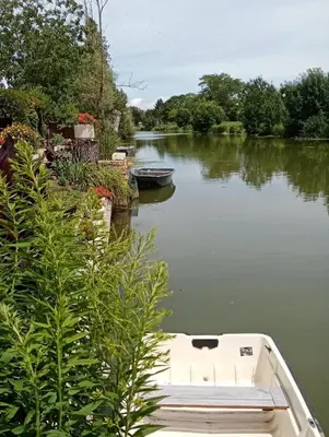 Vue sur la rivière ou le fleuve situé(e) à proximité de la maison de vacances