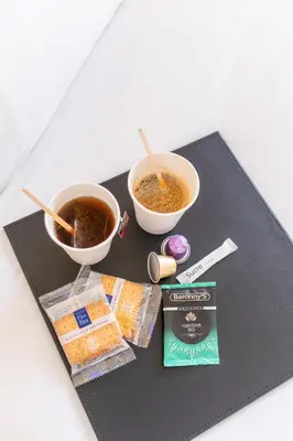 Plateau bouilloire dans l'établissement B&B HOTEL Niort Marais Poitevin Est
