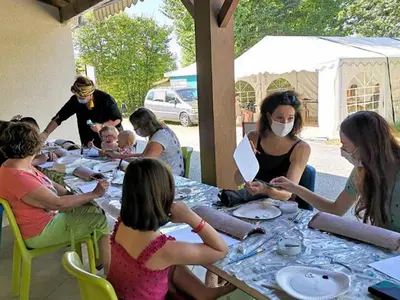 Clients de l'établissement Mobil-home confortable avec terrasse pour 6 personnes - API-1-52-523