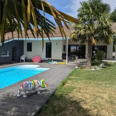 Maison élégante avec piscine privative