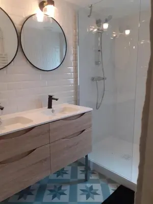 Salle de bains dans l'établissement Charmante maison de ville avec le calme de la campagne