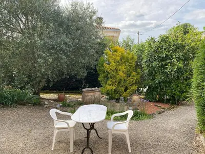 Jardin de l'établissement Cosy 2 bedroom apartment