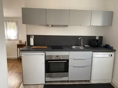 Cuisine ou kitchenette dans l'établissement Cosy 2 bedroom apartment