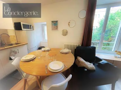 Cuisine ou kitchenette dans l'établissement La Marne #7- Poitiers Centre Ville