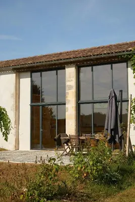 Jardin de l'établissement Restored Farm Near La Rochelle