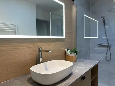 Salle de bains dans l'établissement Parenthèse Poitevine - Maison 3 chambres à 5 min du Futuroscope